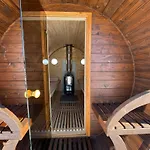 Domki, U Adama I Ewy Morska Bryza Gaski, Jacuzzi, Sauna Lägenhet Gąski